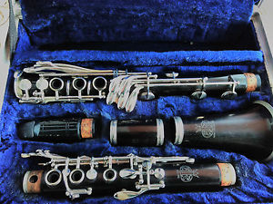 B CLARINET FULL BOEHM SYSTEM AMATI ACL 315