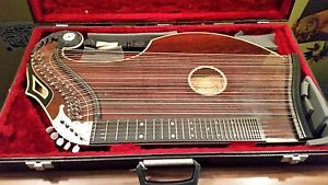 ** Zither von Walter E. Sandner Modell H10-CR / inkl. Koffer / Topzustand **