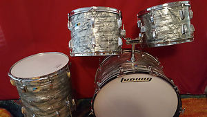 Vintage Ludwig 4 ps.Drum Set