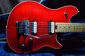 PEAVEY: Electric Guitar Wolfgang Standard / Trans Red USED