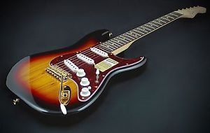 2015 FENDER DELUXE PLAYER STRATOCASTER RW DISCONTINUED PRESERVED HAND PICKED NOS