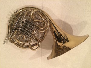 Holton Model H180 Double French Horn with Case and Mouthpiece