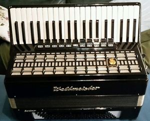 Akkordeon Weltmeister Serino