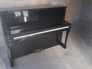 LOTHAR SCHELL #LSU-118 BLACK UPRIGHT PIANO - BOUGHT NEW FOR MY KIDS & NEVER USED