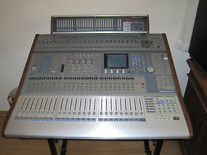 Tascam DM-4800 64-Channel digital Mischpult