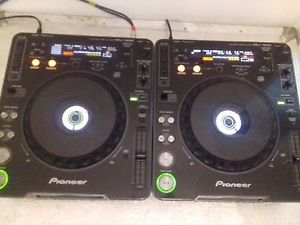 Pioneer CDJ 1000 MK2