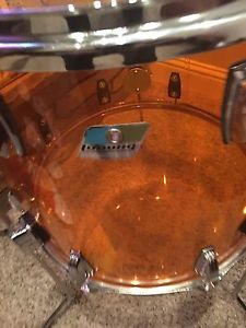 ludwig 70,s  vistalite 18 in floor tom, Amber