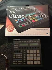 native instruments maschine studio (boxed )  And Original Imaschine (used)
