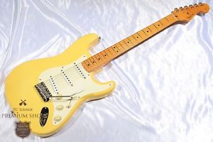 Fender 1980s American Vintage '57 Stratocaster / White Used  w/ Hard case
