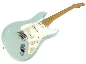 Fender STRATOCASTER electric guitar instrument instruments Y2187034