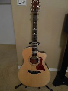 Taylor 214ce acoustic-electric guitar. Mint Condition!!