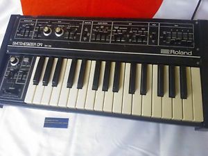 ROLAND SH-09 VINTAGE ANALOG SYNTHESIZER