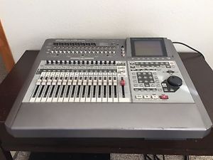 Roland VS-2480 CD LOADED 4x FX 80GB HD OS 2.5 - 24 channel Recording workstation