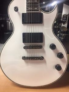 GUITARE ELECTRIQUE IBANEZ ARZIR20-WH