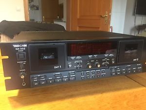 Tascam DA-302 in immaculate working condition - Dat-Recorder