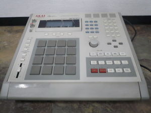 AKAI MPC 3000 As-Is needs maintenance from Japan