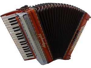 Alpengold Sinova 4/96 M indischer Apfel Piano-Akkordeon ohne Cassotto, 96 Bass