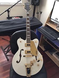 Gretsch G5422TG Electromatic Hollowbody Double-Cut with Bigsby - White (Mint)