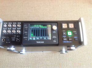 Tascam HS-P82 8-Channel Field Audio Recorder HSP82, battery, bag, flash card 32g