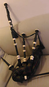 RT shepherd  Highland Bagpipe  S3 banatyne bag, warmac chanter with carry bag