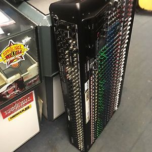 Yamaha MGP32X 32 Ch Premium Mixing Console - Mint - Flight Case - Warranty