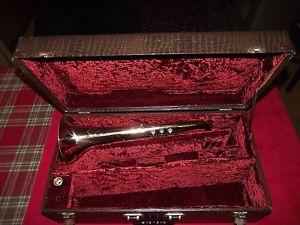 ALEXANDER MAINZ  RARE VINTAGE PISTON FLUGELHORN WITH 2 TRUMPET CASE/ MOUTHPIECE