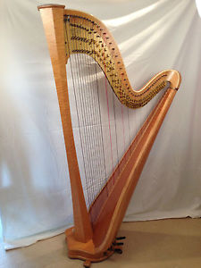 Poss Exchange - Concert Classical 47 string 7 pedal harp by Wilfred Smith