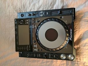 Pioneer DJ CDJ-2000NXS Nexus Pro DJ Multi PLAYER - Pristine Condition