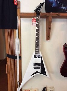 Jackson RRXT Randy Rhoades model in Snow White 2016 model