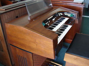 GULBRANSEN ORGAN 3218 THEATRUM, BENCH, BUILT-IN 2 TWO SPEED LESLIE SPEAKER VIDEO