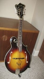 Kentucky KM675 Mandolin w/Fishman pickup &Travelite Case