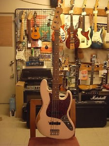 Fender: Electric Bass MEXICO FLEA JAZZ BASS ROAD WORN (2016) USED