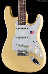 Fender Yngwie Malmsteen Stratocaster Vintage White, Scalloped RW Fretboard (249)