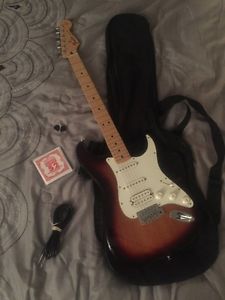 Fender Stratocaster BUNDLE HSS Brown Sunburst With Accessories