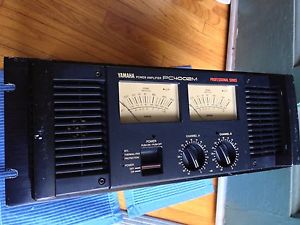 Yamaha MC 2002M 430W + 430W at 8 Ohms,Commercial Studio Amplifier   94 lb.
