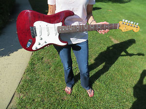 Fender Custom Shop Custom Deluxe Stratocaster Bing Cherry 2013 Collection NOS