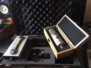 TELEFUNKEN U 47 MICROPHONE