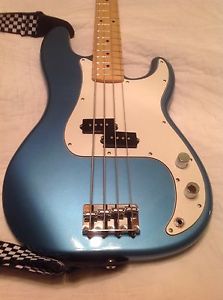 Fender Standard Precision Bass blue With Maple Fret Board MIM With Case