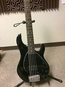 Sterling by Music Man RAY 35