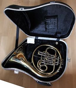 B/Bb Waldhorn Cerveny CHR 330 X I neuwertig, lackiert, mit Koffer und Mundstück