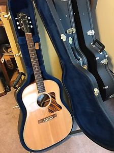 Gibson J-35 Acoustic Guitar