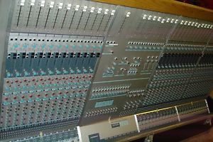 Audient ASP8024-36-channel Inline Analog Mixing Console & Flight Case + 2X Power
