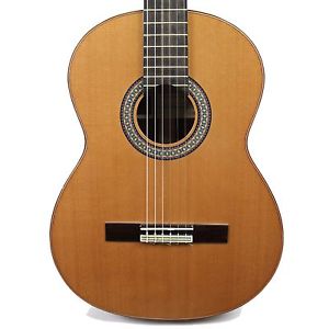 USED MANUEL RODRIGUEZ MODEL D CLASSICAL GUITAR NATURAL FINISH