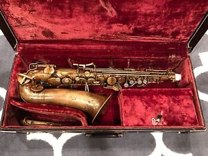 Buescher Aristocrat "Big B" Alto Saxophone with '01' neck! and orig case