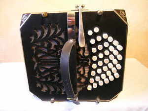 Bandoneon AA 142 tönig schwarz Zinkplatten 442 Hz gestimmt