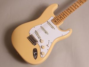 Fender: Electric Guitar Yngwie Malmsteen Stratocaster USED