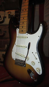 Vintage 1974 Fender Stratocaster Electric Guitar Sunburst w/ Hard Shell Case