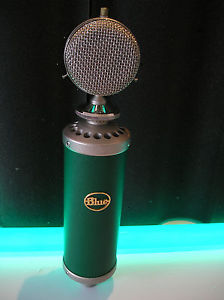 Microphone statique BLUE KIWI en bon état + BOITE