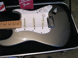 1991 USA Fender Stratocaster Electric Guitar Inca Silver.  Maple Neck EXCELLENT