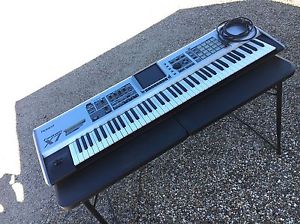 Roland Fantom-X7 Workstation Keyboard w/padded bag